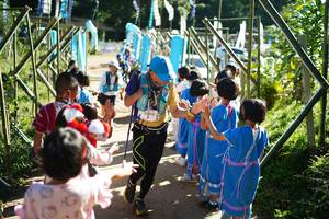 BIB: 1990
                            <button type="button" onclick="openModal(19045250)" class="btn btn-primary btn-sm float-right btn-popup" data-toggle="modal" data-target=".modal-high-quality">
                        <i class="fas fa-shopping-cart"></i> Add to Cart
                    </button>
                                            <button type="button" onclick="isThisMe(19045250, true)" class="btn btn-success btn-sm float-right btn-popup btn-isme hidden" data-toggle="tooltip" data-placement="bottom" title="นี่คือรูปของคุณใช่ไหม คลิกที่นี่เพื่อเอาเข้าอัลบั้ม">
                        <i class="fas fa-plus"></i> Add to album
                    </button>
                    <button type="button" onclick="isThisMe(19045250, false)" class="btn btn-warning btn-sm float-right btn-popup btn-isnotme hidden">
                        <i class="fas fa-ban"></i> Remove from album
                    </button>